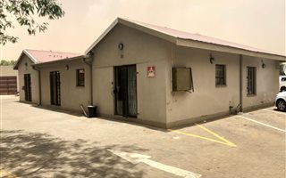 2 Bedroom Townhouse in Ehrlich Park