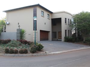 6 Bed House in Irene