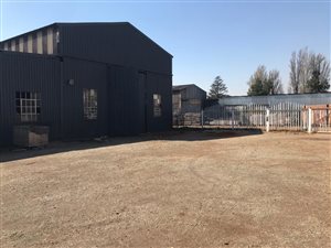 1100 m² Industrial space in Vulcania