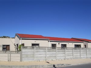 4 Bed House in Rocklands