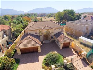 4 Bed House in Westlake Estate