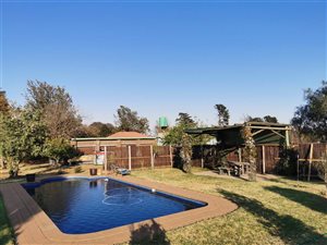 2.2 ha Farm in Bapsfontein