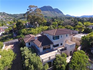 4 Bed House in La Sandra