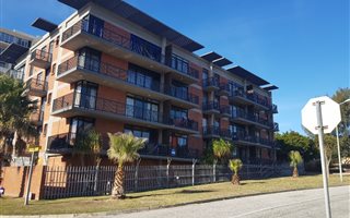 2 Bedroom Apartment in Humewood
