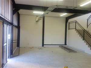 300 m² Industrial space in North Riding