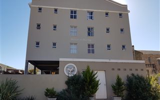 3 Bedroom Apartment in Grahamstown Central