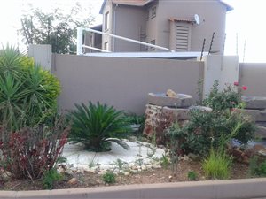 2 Bed Townhouse in Kleinfontein