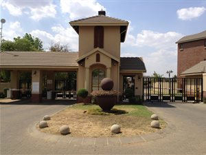2 Bed Apartment in Rynfield