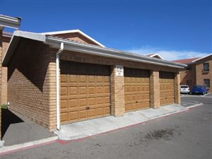 18 m² Commercial space in Gordons Bay Central