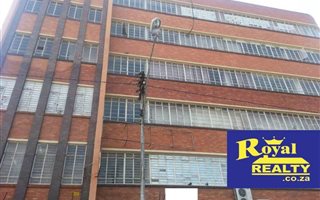 Commercial space in Newtown
