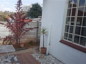 2 Bed Garden Cottage in Observatory