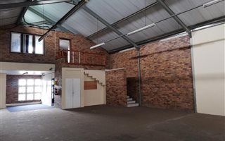360 m² Industrial space in Alton