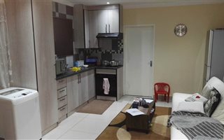 2 Bedroom Garden Cottage in Primrose