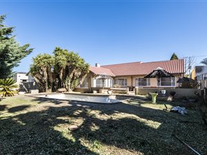 3 Bed House in Robertsham