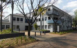 386 m² Office Space in Bryanston