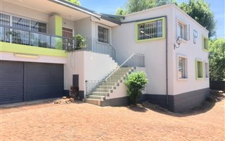 5 Bedroom House in Cyrildene
