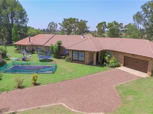 7986 m² Farm in Pomona