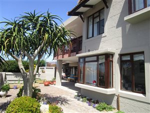3 Bed House in Mossel Bay Golf Estate