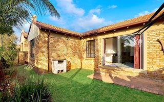 2 Bedroom Townhouse in Weltevreden Park