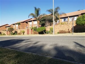 3 Bed Duplex in Birch Acres