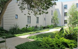 Studio Apartment in Pinelands