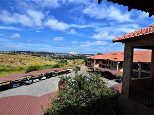 2 Bed Apartment in Monument