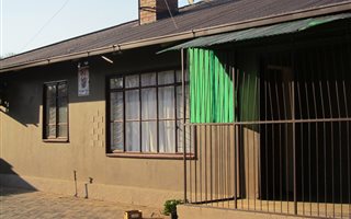 3 Bedroom House in Vanderbijlpark CW5