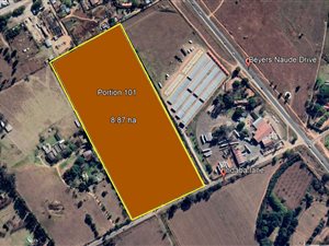 8.9 ha Land available in Rietfontein