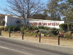 2 ha Land available in Randjesfontein
