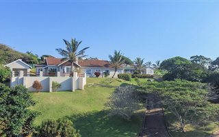 4 Bedroom House in Umzumbe