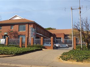 63 m² Commercial space in Monument Park