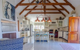 4 Bedroom House in Herolds Bay