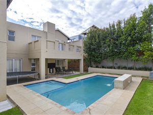 4 Bed House in Greenstone Hill