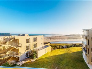 2 Bed Apartment in Lagoon Beach