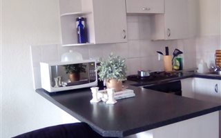 1 Bedroom Apartment in Halfway House