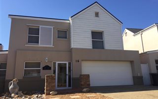 3 Bedroom House in Big Bay