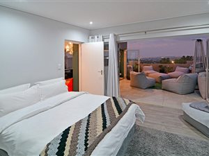 3 Bedroom Apartment in Hurlingham Manor