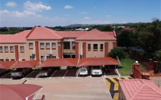 86 m² Commercial space in Allens Nek