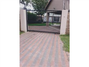 3 Bed Garden Cottage in Isandovale