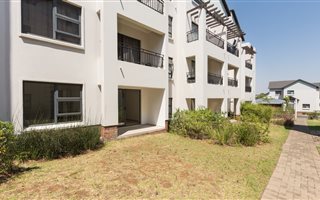 2 Bedroom Apartment in Dainfern