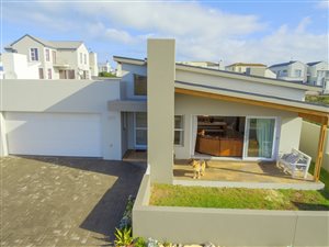 3 Bed House in Calypso Beach