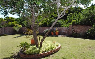 2 Bedroom House in Santareme