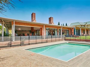 4 Bed House in Country Lane Estate