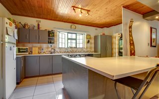 4 Bedroom House in Stellenberg