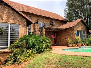 3 Bed Townhouse in Waterkloof Heights