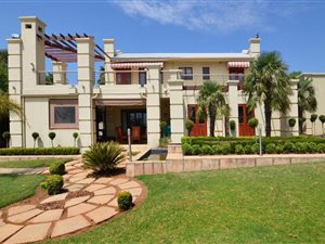 4 Bed House in Beaulieu