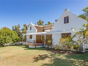 3 ha Farm in Wellington Central