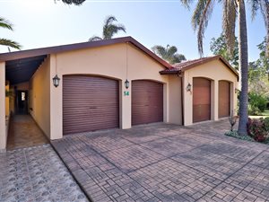 4 Bed House in Aston Manor