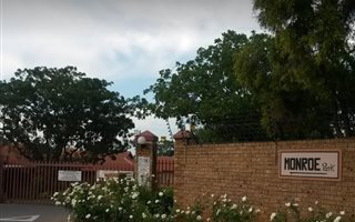 2 Bedroom Duplex in Magalieskruin