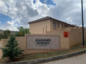 2 Bed Apartment in Wilgeheuwel